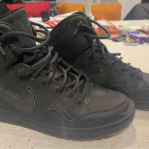 Nike Son of Force Mid Winter Shoes Men’s Size 11.5 Black